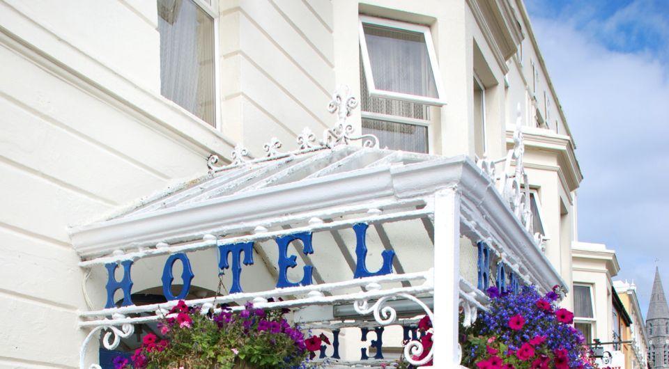 Foyles Hotel Clifden Exterior photo